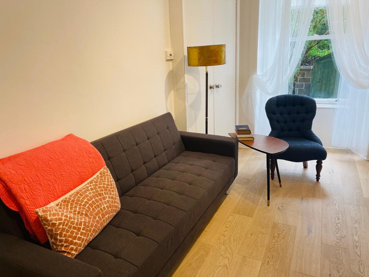 Ground Floor 1 Bedroom Flat In The City Centre Edinburgh Exterior photo