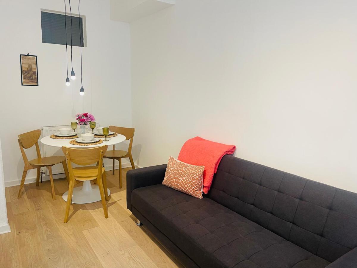Ground Floor 1 Bedroom Flat In The City Centre Edinburgh Exterior photo