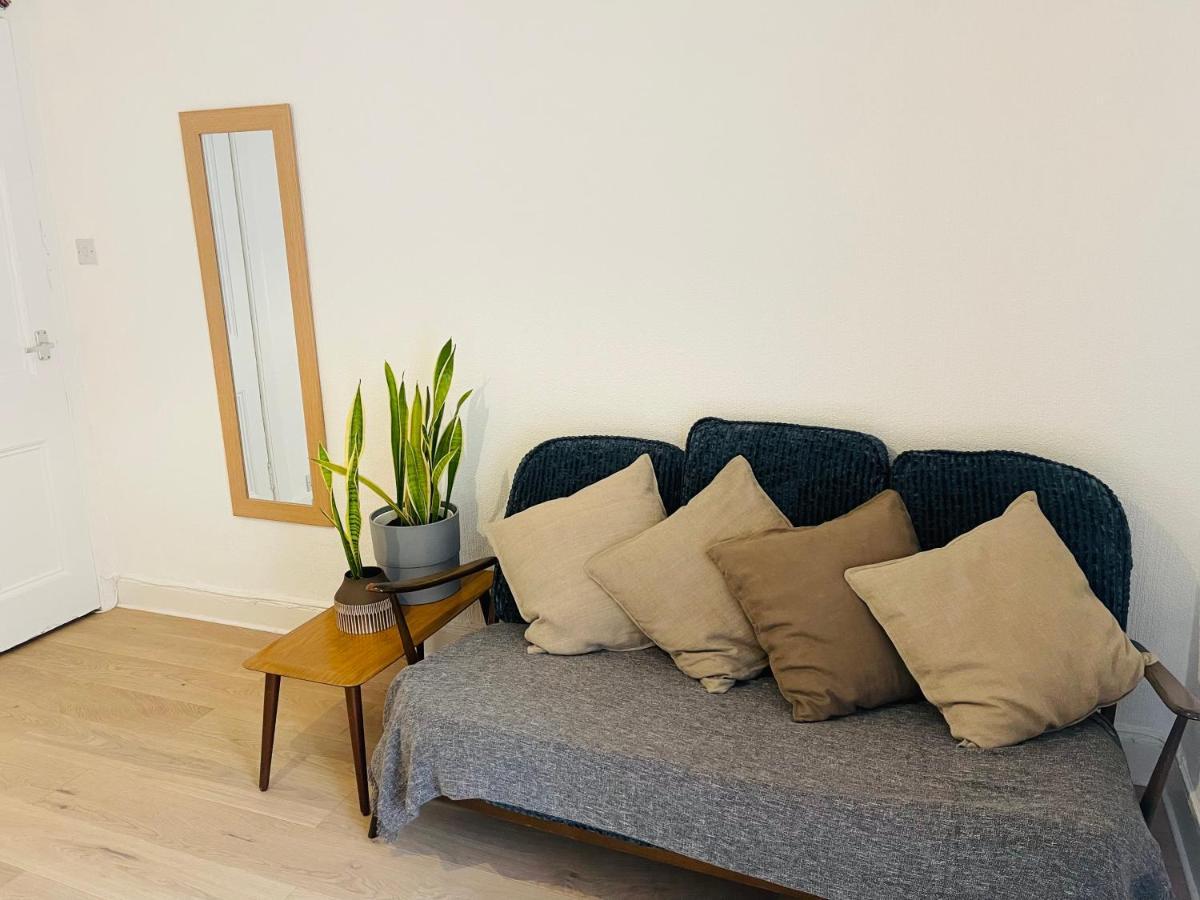 Ground Floor 1 Bedroom Flat In The City Centre Edinburgh Exterior photo